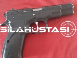 RUHSATLI,SIFIR AYARINDA KUTUSUNDA,İLK ELDEN ÇOK AZ KULLANILAN 1995 MODEL ORJİNAL SİYAH CZ 75 B